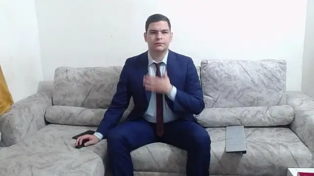 Snapshot of Victor_Maitland chatting on December 3, 2025, 3:40 am Victor Maitland online show from December 3, 2025, 3:40 am