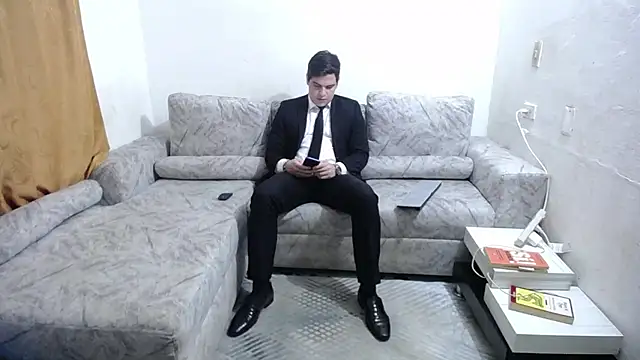 Victor Maitland online show from March 10, 2026, 3:54 am