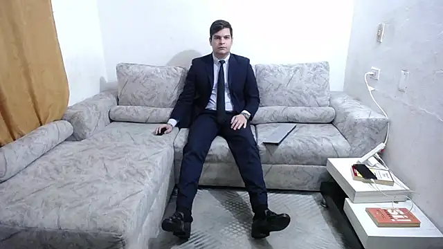 Snapshot of Victor_Maitland chatting on July 14, 2026, 3:33 am Victor Maitland online show from July 14, 2026, 3:33 am