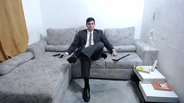 Snapshot of Victor_Maitland chatting on July 5, 2026, 4:19 am Victor Maitland online show from July 5, 2026, 4:19 am