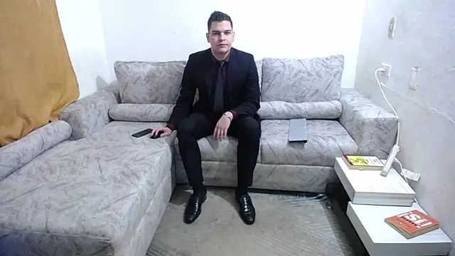 Snapshot of Victor_Maitland chatting on November 17, 2025, 3:10 am Victor Maitland online show from November 17, 2025, 3:10 am