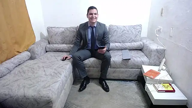 Snapshot of Victor_Maitland chatting on October 28, 2025, 3:51 am Victor Maitland online show from October 28, 2025, 3:51 am