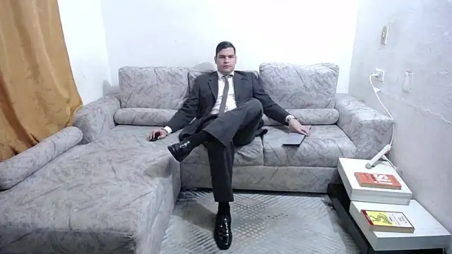 Victor Maitland online show from June 11, 2026, 8:28 pm