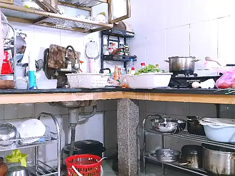 Snapshot of single-mom2x chatting on December 16, 2025, 11:14 am single-mom2x online show from December 16, 2025, 11:14 am