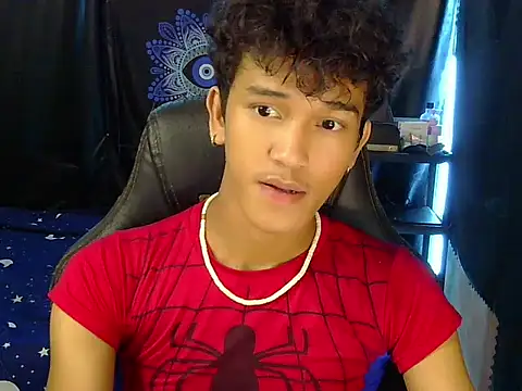 Snapshot of kenbigcockxx chatting on April 13, 2026, 9:35 am kenbigcockxx online show from April 13, 2026, 9:35 am