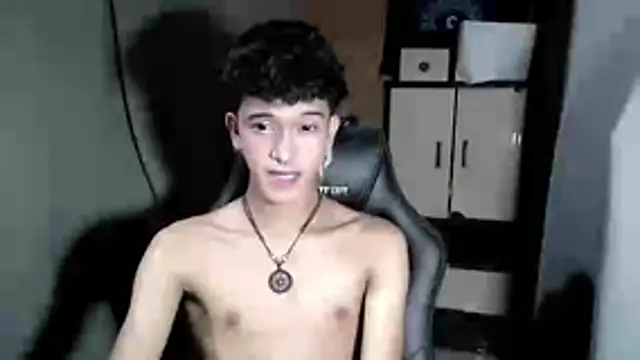 kenbigcockxx online show from November 17, 2025, 3:49 pm