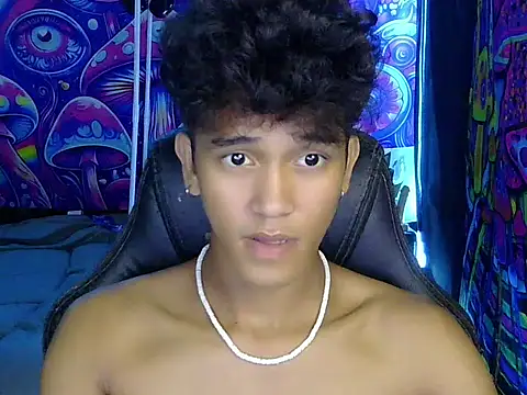 Snapshot of kenbigcockxx chatting on May 15, 2026, 10:57 am kenbigcockxx online show from May 15, 2026, 10:57 am