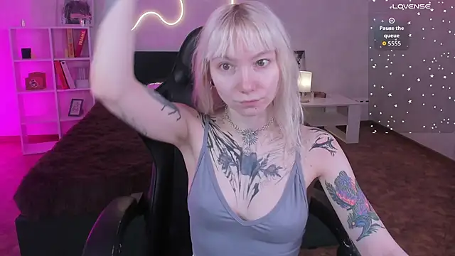 Snapshot of tattoo_art_baby chatting on April 17, 2026, 12:46 am tattoo art baby online show from April 17, 2026, 12:46 am