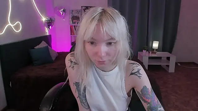 Snapshot of tattoo_art_baby chatting on May 6, 2026, 12:47 am tattoo art baby online show from May 6, 2026, 12:47 am