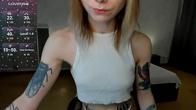 Snapshot of tattoo_art_baby chatting on November 2, 2025, 1:32 am tattoo art baby online show from November 2, 2025, 1:32 am