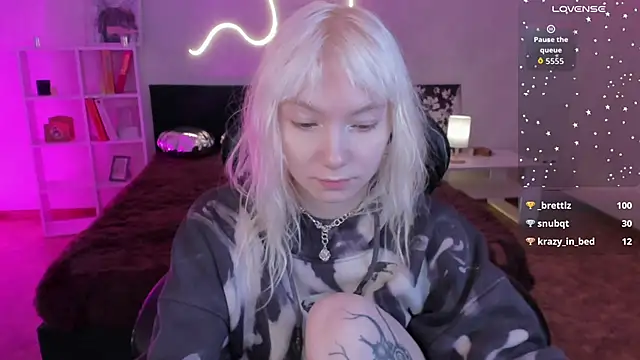 Snapshot of tattoo_art_baby chatting on April 21, 2026, 2:51 am tattoo art baby online show from April 21, 2026, 2:51 am