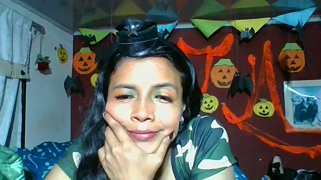 Snapshot of DianaOchoa_ chatting on November 1, 2025, 4:19 am DianaOchoa online show from November 1, 2025, 4:19 am