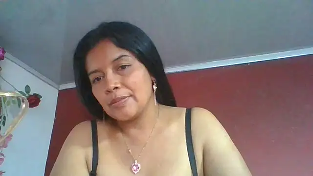Snapshot of DianaOchoa_ chatting on June 24, 2026, 8:28 pm DianaOchoa online show from June 24, 2026, 8:28 pm