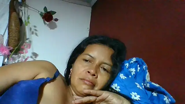 Snapshot of DianaOchoa_ chatting on July 3, 2026, 9:49 am DianaOchoa online show from July 3, 2026, 9:49 am