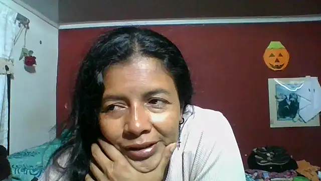 Snapshot of DianaOchoa_ chatting on November 8, 2025, 4:05 am DianaOchoa online show from November 8, 2025, 4:05 am