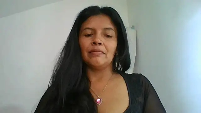 Snapshot of DianaOchoa_ chatting on July 5, 2026, 4:36 pm DianaOchoa online show from July 5, 2026, 4:36 pm