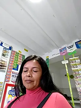 Snapshot of DianaOchoa_ chatting on August 3, 2026, 10:58 pm DianaOchoa online show from August 3, 2026, 10:58 pm