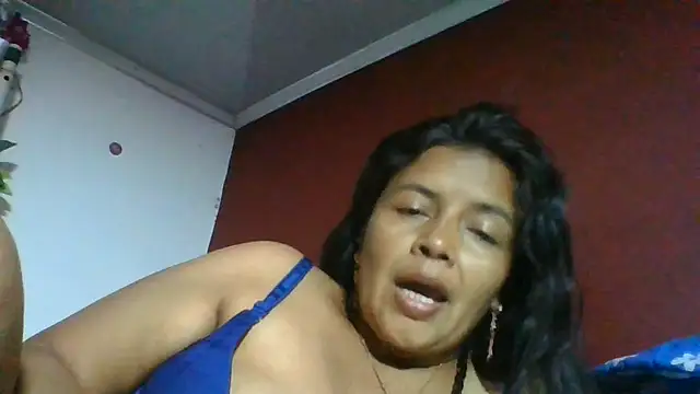 Snapshot of DianaOchoa_ chatting on August 2, 2026, 4:22 am DianaOchoa online show from August 2, 2026, 4:22 am