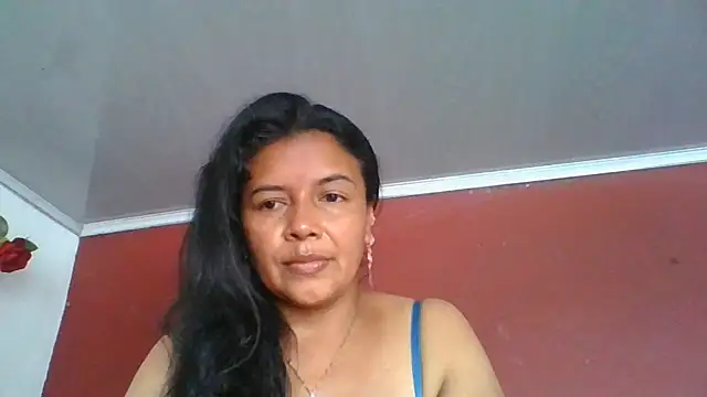 Snapshot of DianaOchoa_ chatting on June 19, 2026, 8:36 pm DianaOchoa online show from June 19, 2026, 8:36 pm