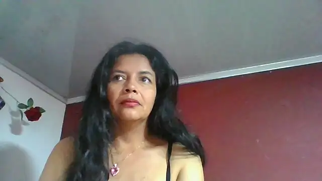 DianaOchoa  online show from April 16, 2026, 11:22 am