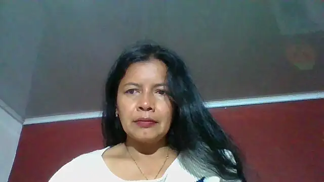 Snapshot of DianaOchoa_ chatting on November 5, 2025, 9:45 am DianaOchoa online show from November 5, 2025, 9:45 am