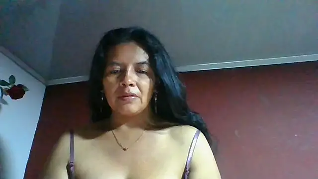 Snapshot of DianaOchoa_ chatting on June 10, 2026, 4:24 am DianaOchoa online show from June 10, 2026, 4:24 am