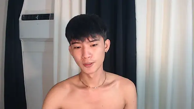 Snapshot of asian_dai chatting on October 24, 2025, 4:11 am asian dai online show from October 24, 2025, 4:11 am