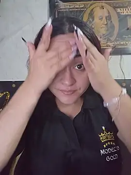 Snapshot of candy__fox_ chatting on October 26, 2025, 11:54 am candy fox online show from October 26, 2025, 11:54 am