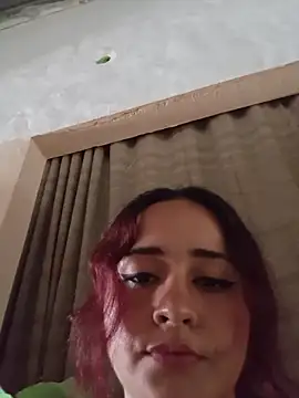 Snapshot of candy__fox_ chatting on October 27, 2025, 4:30 pm candy fox online show from October 27, 2025, 4:30 pm