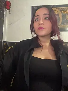 Snapshot of candy__fox_ chatting on October 29, 2025, 8:08 pm candy fox online show from October 29, 2025, 8:08 pm