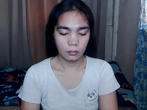 Snapshot of Simple_Martina chatting on October 15, 2025, 1:37 am Simple Martina online show from October 15, 2025, 1:37 am