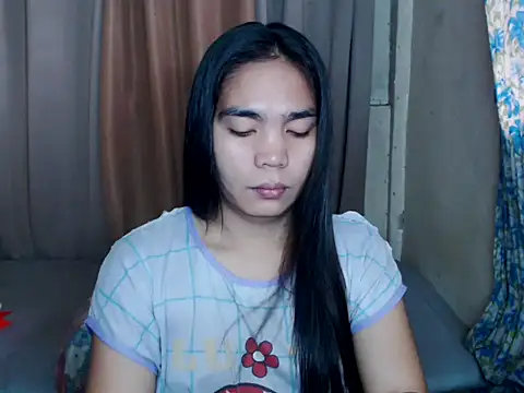Snapshot of Simple_Martina chatting on January 13, 2026, 1:42 am Simple Martina online show from January 13, 2026, 1:42 am