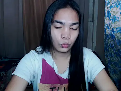 Snapshot of Simple_Martina chatting on February 6, 2026, 1:23 am Simple Martina online show from February 6, 2026, 1:23 am