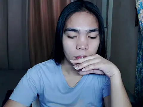 Snapshot of Simple_Martina chatting on December 19, 2025, 2:15 am Simple Martina online show from December 19, 2025, 2:15 am