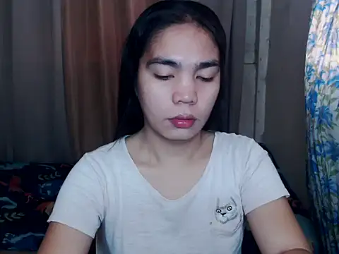 Snapshot of Simple_Martina chatting on November 6, 2025, 1:42 am Simple Martina online show from November 6, 2025, 1:42 am