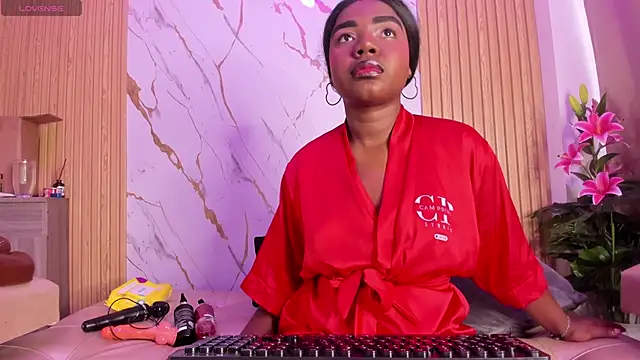 Snapshot of Eva_Johnss chatting on October 18, 2025, 1:02 pm Eva Johnss online show from October 18, 2025, 1:02 pm