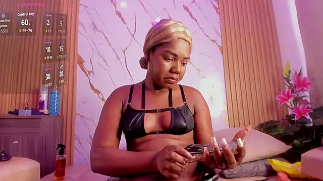 Snapshot of Eva_Johnss chatting on December 3, 2025, 12:48 pm Eva Johnss online show from December 3, 2025, 12:48 pm