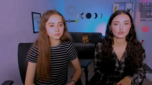 miki-niki online show from October 9, 2025, 2:17 pm