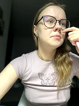 Snapshot of _CherryBloom_ chatting on October 29, 2025, 2:16 pm CherryBloom online show from October 29, 2025, 2:16 pm