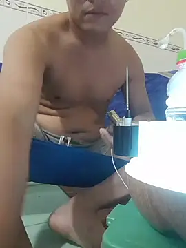 Snapshot of ducpham6565 chatting on November 3, 2025, 7:35 am ducpham6565 online show from November 3, 2025, 7:35 am