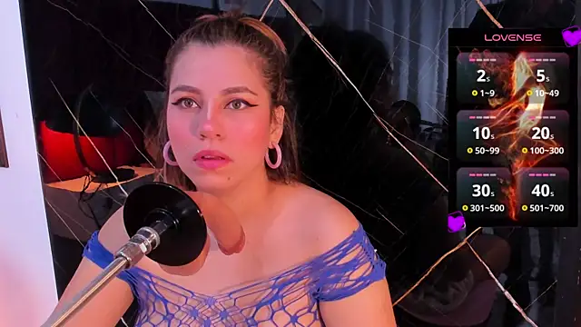 abby blond  online show from November 28, 2025, 12:05 pm