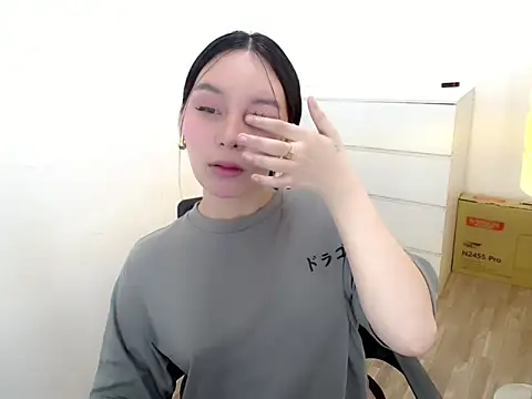 Snapshot of holly_tabby chatting on November 15, 2025, 7:18 pm holly tabby online show from November 15, 2025, 7:18 pm