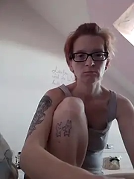 Snapshot of Hornybunny2025 chatting on May 26, 2026, 3:32 pm Hornybunny2025 online show from May 26, 2026, 3:32 pm