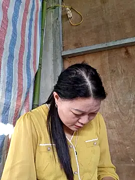 Snapshot of yoowwmr chatting on October 27, 2025, 1:28 am yoowwmr online show from October 27, 2025, 1:28 am