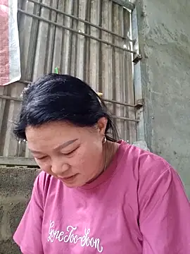 Snapshot of yoowwmr chatting on November 6, 2025, 3:54 am yoowwmr online show from November 6, 2025, 3:54 am