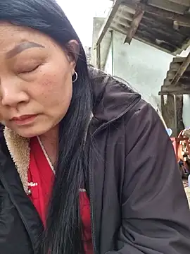 yoowwmr online show from February 7, 2026, 10:12 am