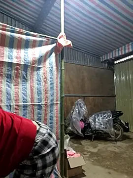 Snapshot of yoowwmr chatting on November 12, 2025, 12:04 am yoowwmr online show from November 12, 2025, 12:04 am