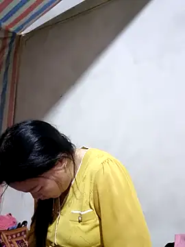 Snapshot of yoowwmr chatting on November 7, 2025, 4:55 pm yoowwmr online show from November 7, 2025, 4:55 pm