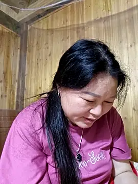 Snapshot of yoowwmr chatting on November 2, 2025, 3:17 pm yoowwmr online show from November 2, 2025, 3:17 pm