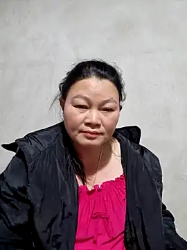 Snapshot of yoowwmr chatting on November 22, 2025, 12:48 pm yoowwmr online show from November 22, 2025, 12:48 pm